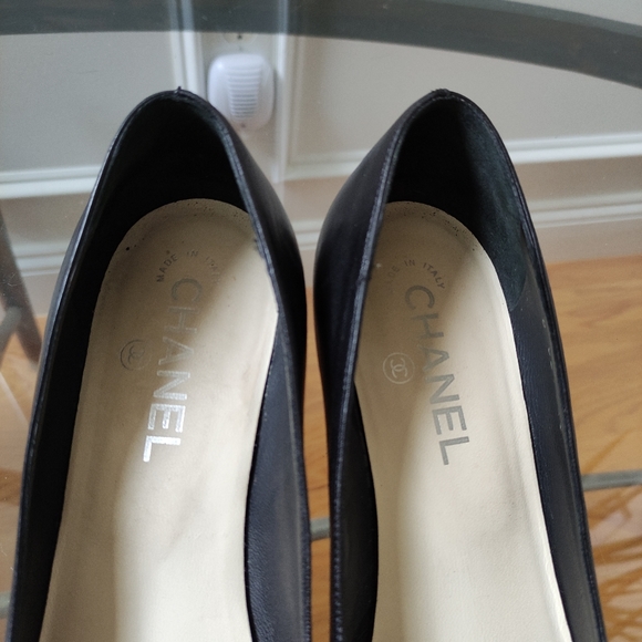 Chanel Interlocking CC Logo Patent Leather Cap Toe Wedge Pumps 38 black - Picture 12 of 16
